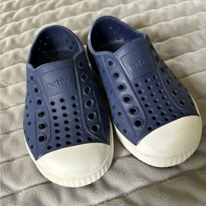 Navy Native Shoes C6